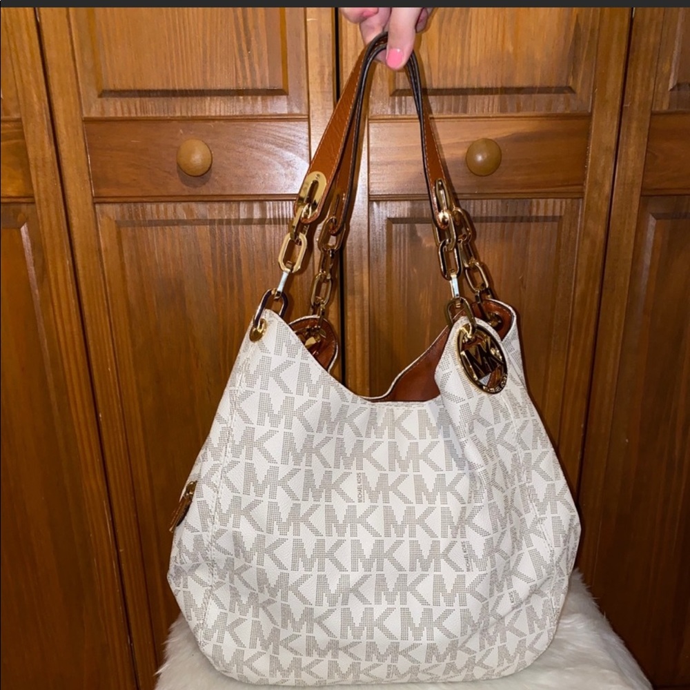 Michael Kors- Fulton Large Logo Shoulder Bag